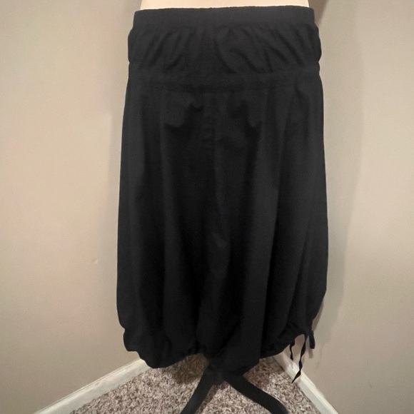 Donna Karan  Black 100% Cotton Shark Bite Hem Bubble Skirt, drawstring, Large - Picture 2 of 10